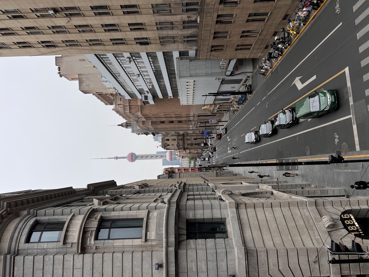 https://www.digitalrat.ch/wp-content/uploads/2025/07/China-Studienreise-Shanghai-Bund-Alt-Modern-1280x960.jpg